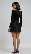 Alma – Romantic Ruffle Dress